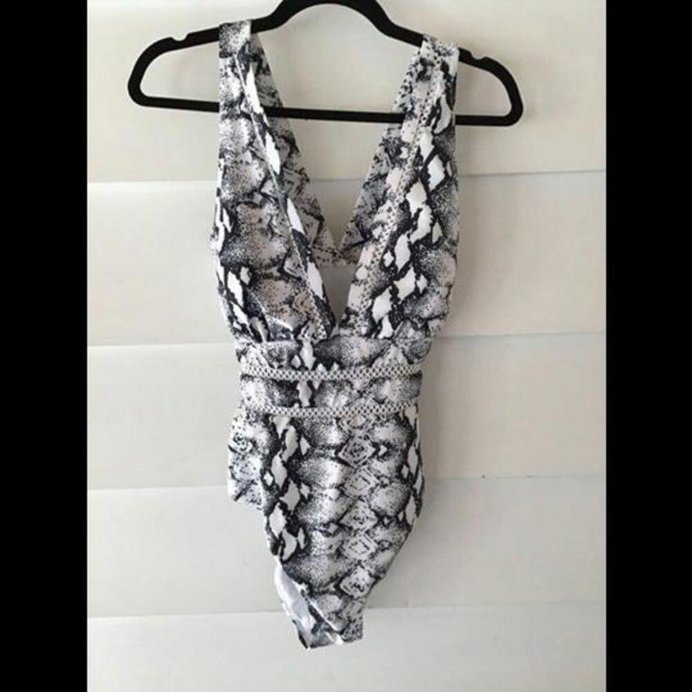 XL Tempt Me One Piece #405